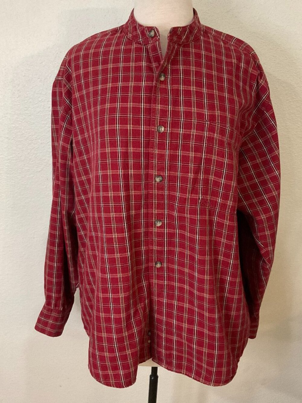 Wrangler Men’s XL Red Plaid Collarless Western Button Shirt